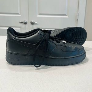 Black Nike Air Force 1